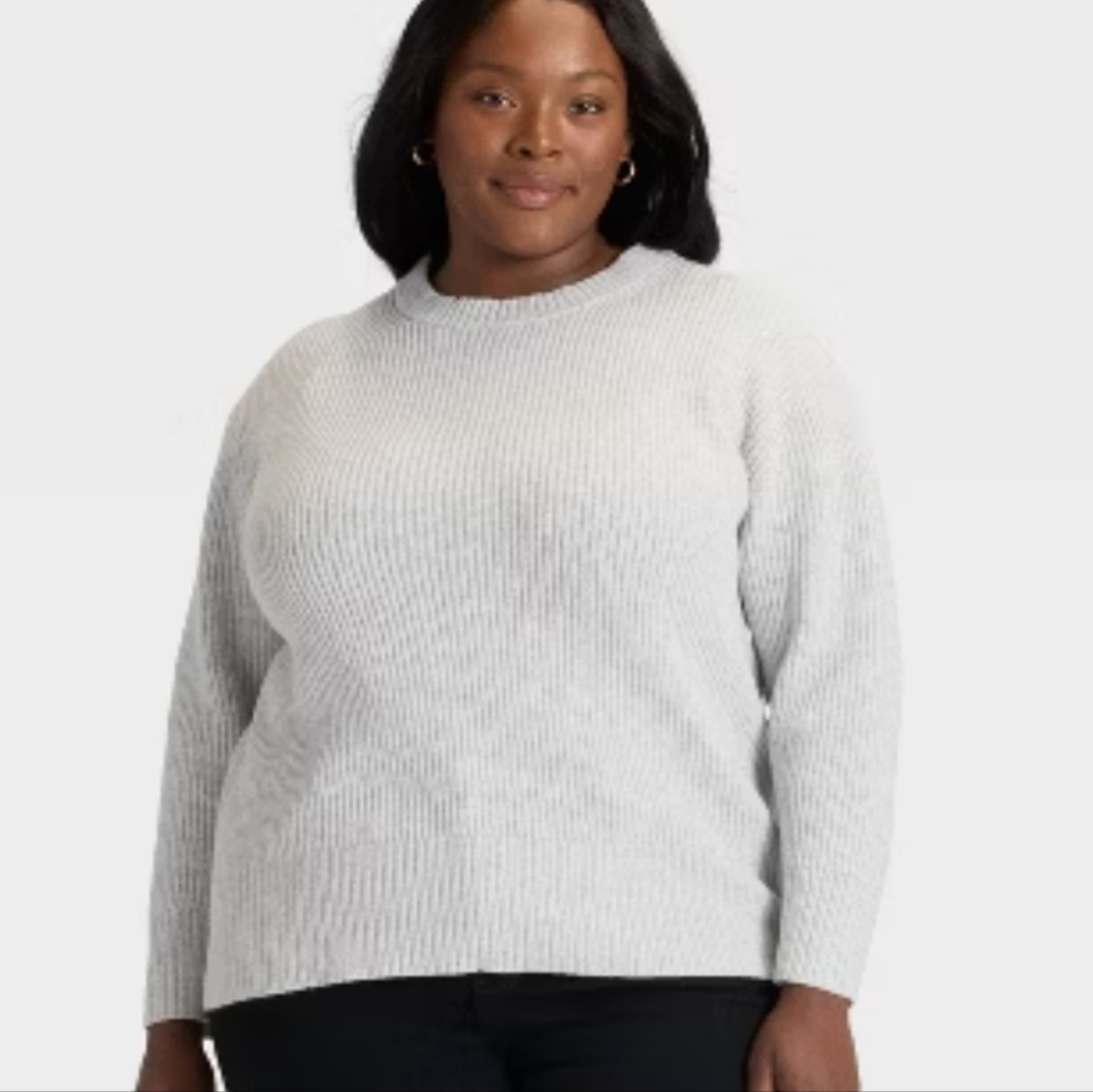 Ava & Viv Women's Heather Gray Crewneck Sweater Size 2x Used Like New.
